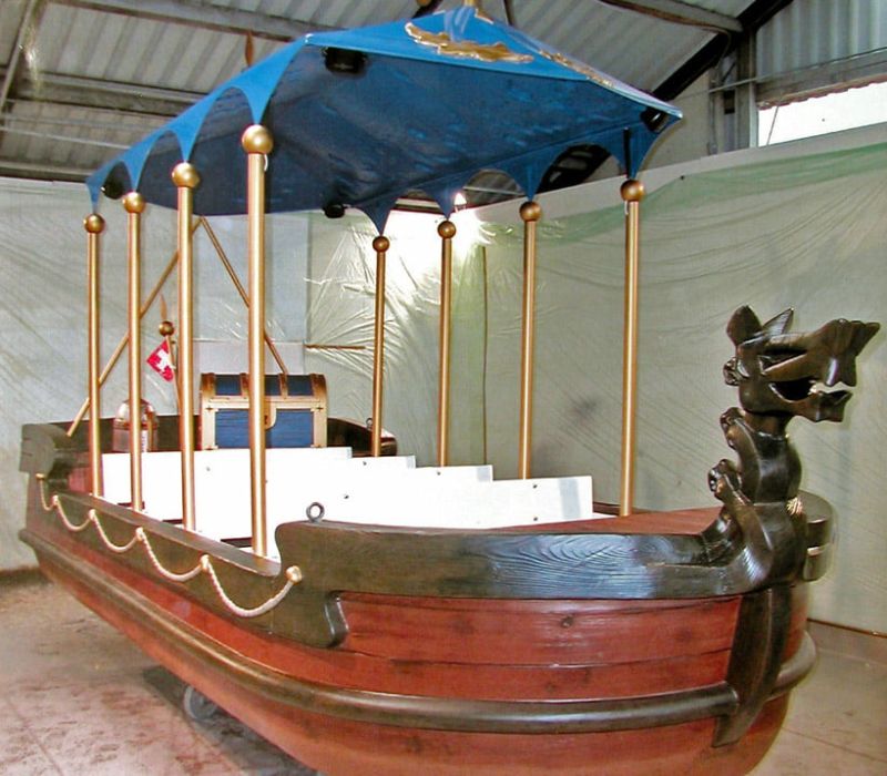 Boote für Wasserbahn «Excalibur»