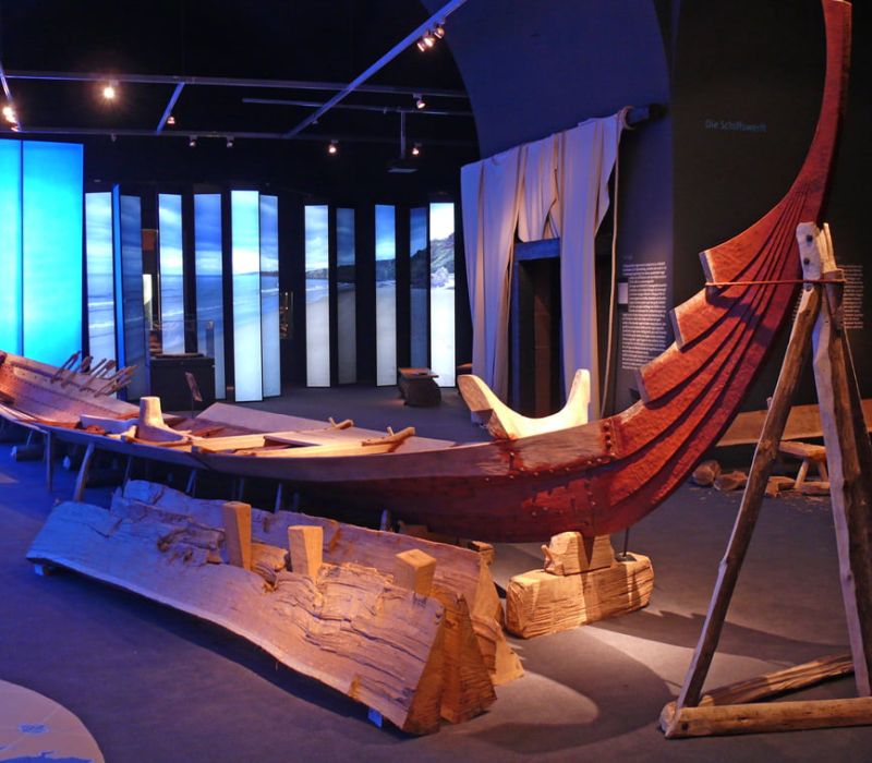 Wikinger-Schiffsbaustelle